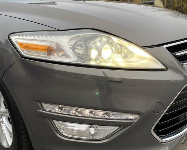 Коричневый Форд Мондео, объемом двигателя 2 л и пробегом 244 тыс. км за 7400 $, фото 14 на Automoto.ua