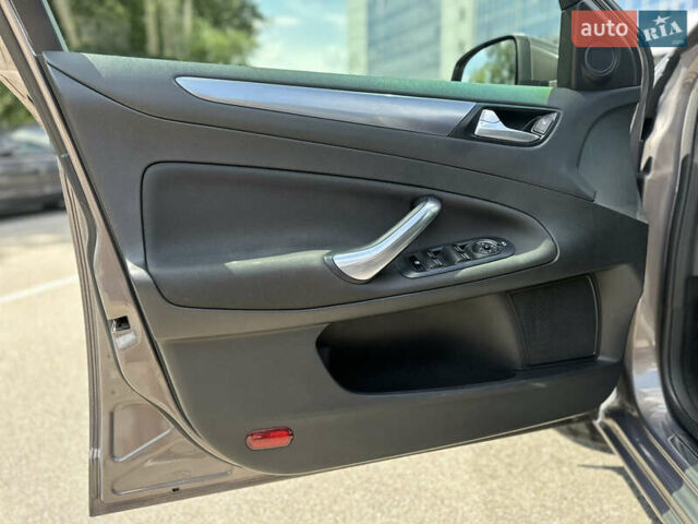 Форд Мондео 2014 в Киеве на Automoto.ua Коричневый Форд Мондео, объемом двигателя 2 л и пробегом 250 тыс. км за 7499 $, фото 5 на Automoto.ua