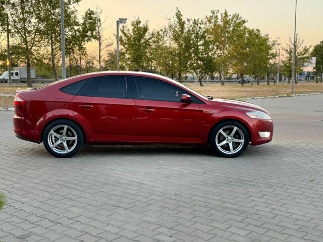 Красный Форд Мондео, объемом двигателя 1.8 л и пробегом 360 тыс. км за 4500 $, фото 2 на Automoto.ua