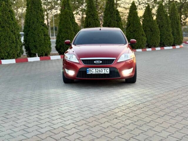 Красный Форд Мондео, объемом двигателя 1.8 л и пробегом 360 тыс. км за 4500 $, фото 4 на Automoto.ua