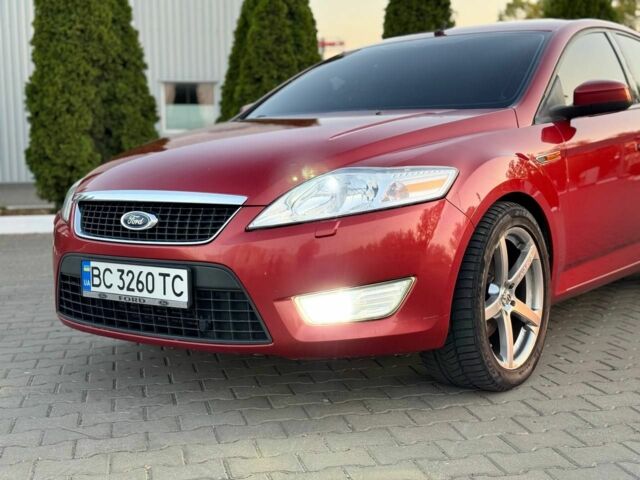 Красный Форд Мондео, объемом двигателя 1.8 л и пробегом 360 тыс. км за 4500 $, фото 14 на Automoto.ua