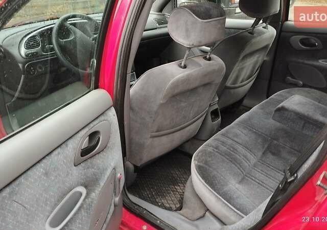 Червоний Форд Мондео, об'ємом двигуна 1.8 л та пробігом 273 тис. км за 1200 $, фото 10 на Automoto.ua