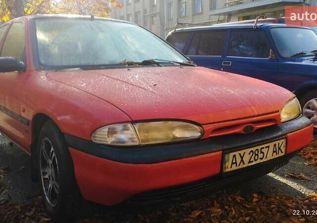 Червоний Форд Мондео, об'ємом двигуна 1.8 л та пробігом 273 тис. км за 1200 $, фото 12 на Automoto.ua