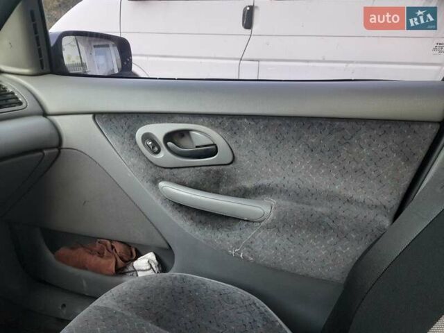 Красный Форд Мондео, объемом двигателя 1.6 л и пробегом 350 тыс. км за 1700 $, фото 27 на Automoto.ua