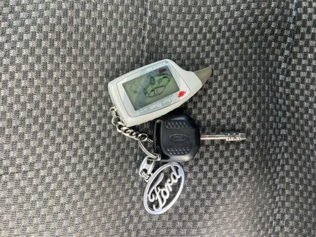 Червоний Форд Мондео, об'ємом двигуна 1.6 л та пробігом 261 тис. км за 1600 $, фото 5 на Automoto.ua