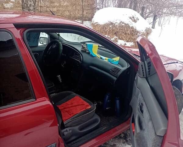 Красный Форд Мондео, объемом двигателя 1.8 л и пробегом 260 тыс. км за 2700 $, фото 2 на Automoto.ua