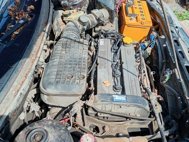 Красный Форд Мондео, объемом двигателя 1.8 л и пробегом 376 тыс. км за 1200 $, фото 6 на Automoto.ua