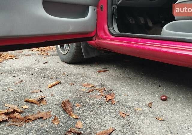 Червоний Форд Мондео, об'ємом двигуна 1.8 л та пробігом 273 тис. км за 1200 $, фото 5 на Automoto.ua