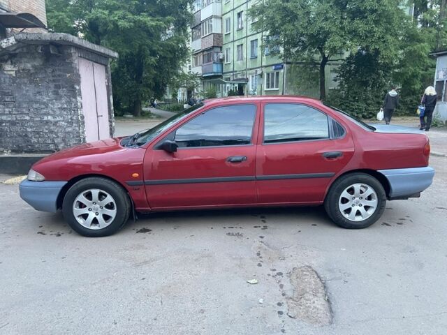 Червоний Форд Мондео, об'ємом двигуна 1.6 л та пробігом 261 тис. км за 1600 $, фото 1 на Automoto.ua