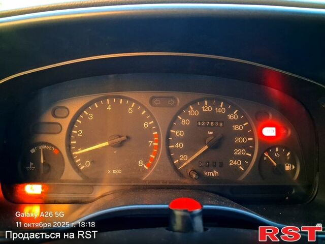 Красный Форд Мондео, объемом двигателя 1.8 л и пробегом 427 тыс. км за 2200 $, фото 9 на Automoto.ua