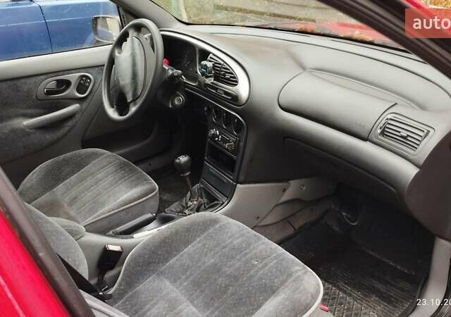 Червоний Форд Мондео, об'ємом двигуна 1.8 л та пробігом 273 тис. км за 1200 $, фото 1 на Automoto.ua