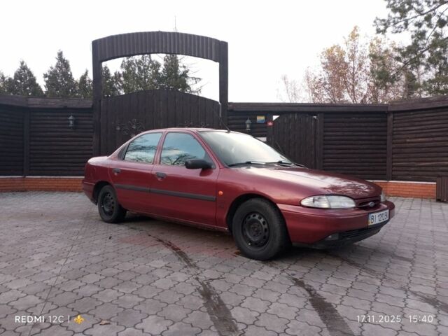 Красный Форд Мондео, объемом двигателя 1.6 л и пробегом 340 тыс. км за 1200 $, фото 4 на Automoto.ua