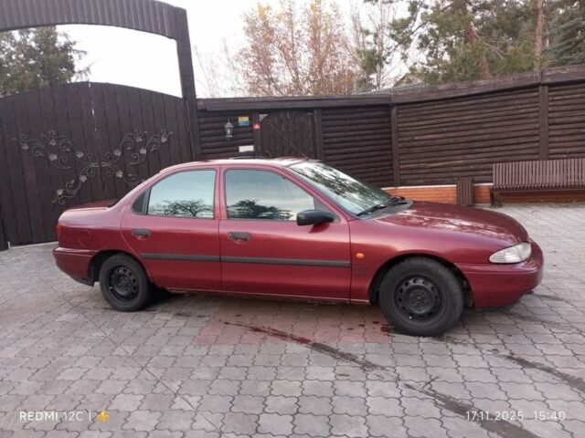 Красный Форд Мондео, объемом двигателя 1.6 л и пробегом 340 тыс. км за 1200 $, фото 5 на Automoto.ua