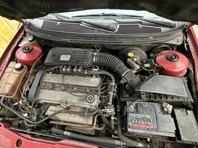 Червоний Форд Мондео, об'ємом двигуна 2 л та пробігом 333 тис. км за 1100 $, фото 4 на Automoto.ua