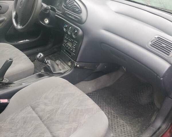 Красный Форд Мондео, объемом двигателя 1.6 л и пробегом 194 тыс. км за 2700 $, фото 12 на Automoto.ua