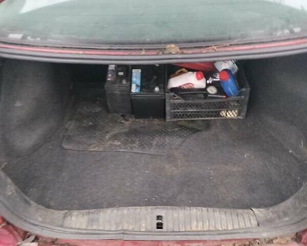 Красный Форд Мондео, объемом двигателя 1.6 л и пробегом 194 тыс. км за 2700 $, фото 16 на Automoto.ua