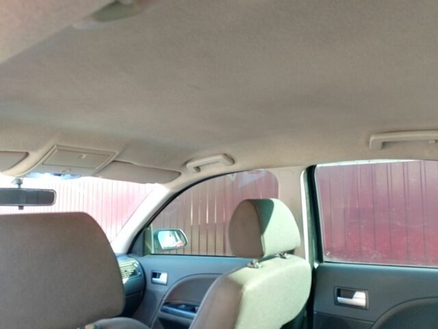 Красный Форд Мондео, объемом двигателя 1.8 л и пробегом 352 тыс. км за 3000 $, фото 5 на Automoto.ua