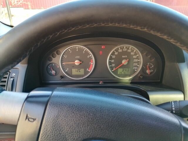 Красный Форд Мондео, объемом двигателя 1.8 л и пробегом 352 тыс. км за 3000 $, фото 8 на Automoto.ua