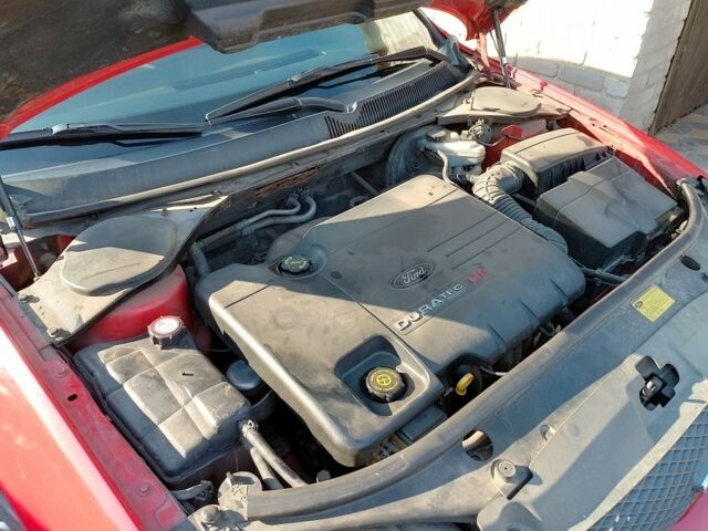 Красный Форд Мондео, объемом двигателя 1.8 л и пробегом 352 тыс. км за 3000 $, фото 13 на Automoto.ua