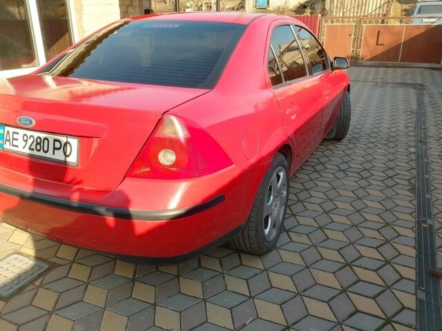 Красный Форд Мондео, объемом двигателя 1.8 л и пробегом 352 тыс. км за 3000 $, фото 1 на Automoto.ua