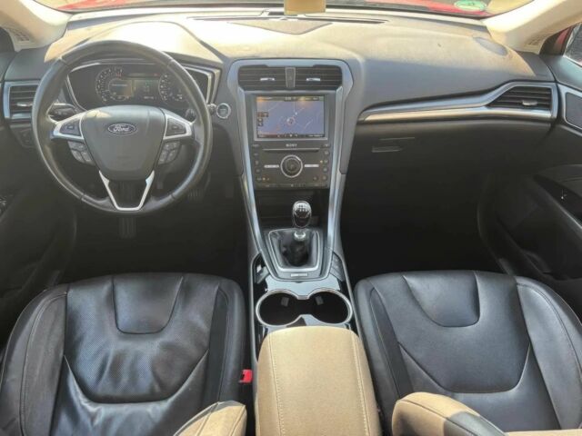 Красный Форд Мондео, объемом двигателя 1.5 л и пробегом 71 тыс. км за 6000 $, фото 8 на Automoto.ua