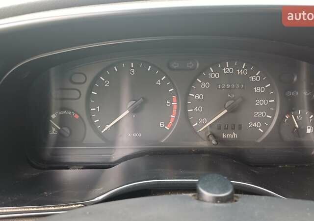 Красный Форд Мондео, объемом двигателя 1.8 л и пробегом 430 тыс. км за 900 $, фото 3 на Automoto.ua