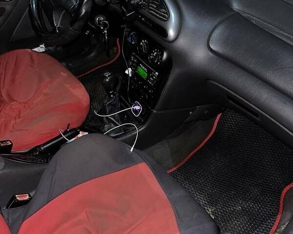 Червоний Форд Мондео, об'ємом двигуна 1.8 л та пробігом 370 тис. км за 2200 $, фото 3 на Automoto.ua