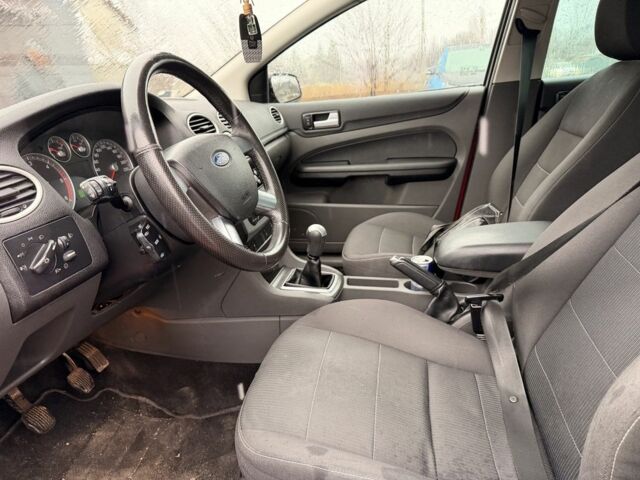 Червоний Форд Мондео, об'ємом двигуна 1.6 л та пробігом 200 тис. км за 2550 $, фото 13 на Automoto.ua