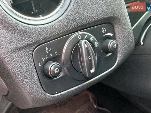 Красный Форд Мондео, объемом двигателя 2 л и пробегом 266 тыс. км за 5990 $, фото 21 на Automoto.ua