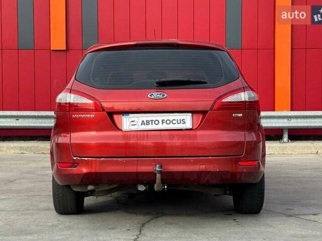 Красный Форд Мондео, объемом двигателя 2 л и пробегом 266 тыс. км за 5990 $, фото 6 на Automoto.ua