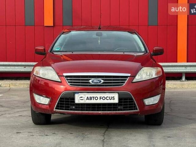 Красный Форд Мондео, объемом двигателя 2 л и пробегом 266 тыс. км за 5990 $, фото 2 на Automoto.ua