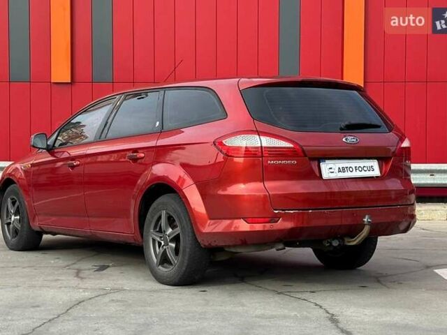 Красный Форд Мондео, объемом двигателя 2 л и пробегом 266 тыс. км за 5990 $, фото 4 на Automoto.ua