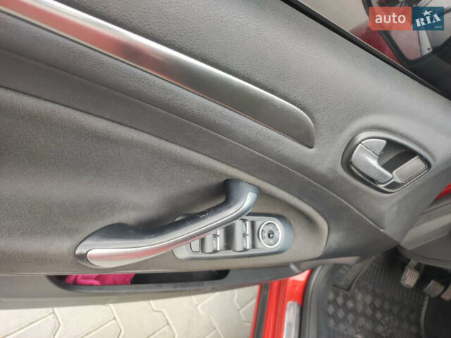 Красный Форд Мондео, объемом двигателя 2 л и пробегом 470 тыс. км за 5999 $, фото 18 на Automoto.ua