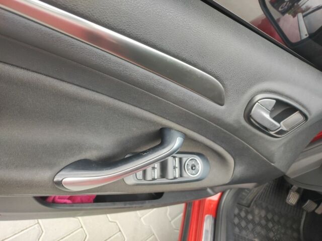 Червоний Форд Мондео, об'ємом двигуна 2 л та пробігом 300 тис. км за 5999 $, фото 14 на Automoto.ua