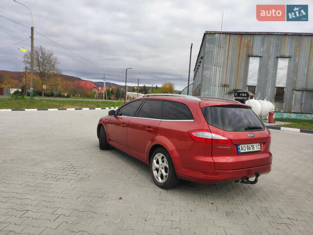 Красный Форд Мондео, объемом двигателя 2 л и пробегом 470 тыс. км за 5999 $, фото 16 на Automoto.ua
