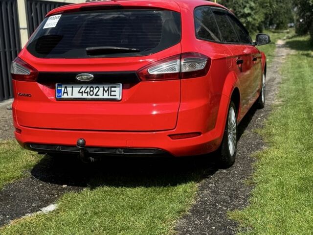 Красный Форд Мондео, объемом двигателя 2 л и пробегом 212 тыс. км за 6500 $, фото 3 на Automoto.ua