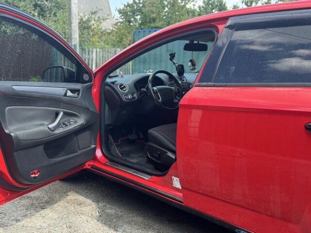 Красный Форд Мондео, объемом двигателя 2 л и пробегом 212 тыс. км за 6500 $, фото 7 на Automoto.ua