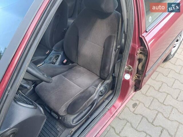 Червоний Форд Мондео, об'ємом двигуна 1.8 л та пробігом 413 тис. км за 1350 $, фото 14 на Automoto.ua