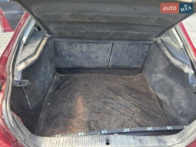 Червоний Форд Мондео, об'ємом двигуна 1.8 л та пробігом 413 тис. км за 1350 $, фото 20 на Automoto.ua