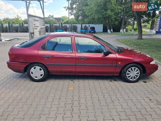 Червоний Форд Мондео, об'ємом двигуна 1.8 л та пробігом 413 тис. км за 1350 $, фото 40 на Automoto.ua