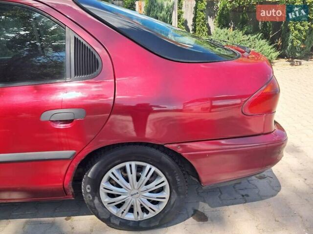 Червоний Форд Мондео, об'ємом двигуна 1.8 л та пробігом 413 тис. км за 1350 $, фото 30 на Automoto.ua