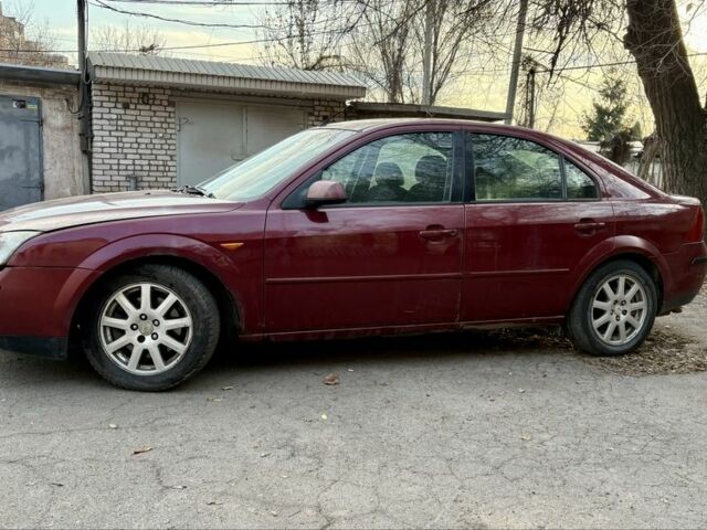 Красный Форд Мондео, объемом двигателя 2 л и пробегом 280 тыс. км за 1450 $, фото 4 на Automoto.ua