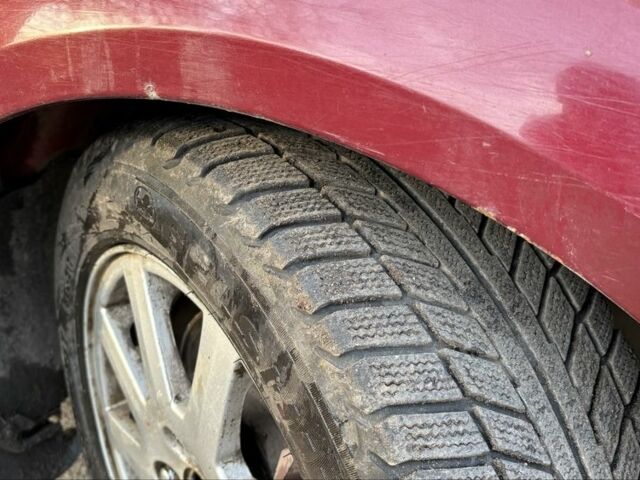 Красный Форд Мондео, объемом двигателя 2 л и пробегом 280 тыс. км за 1450 $, фото 5 на Automoto.ua