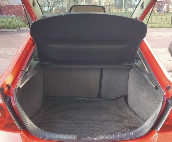 Красный Форд Мондео, объемом двигателя 2 л и пробегом 314 тыс. км за 3972 $, фото 5 на Automoto.ua