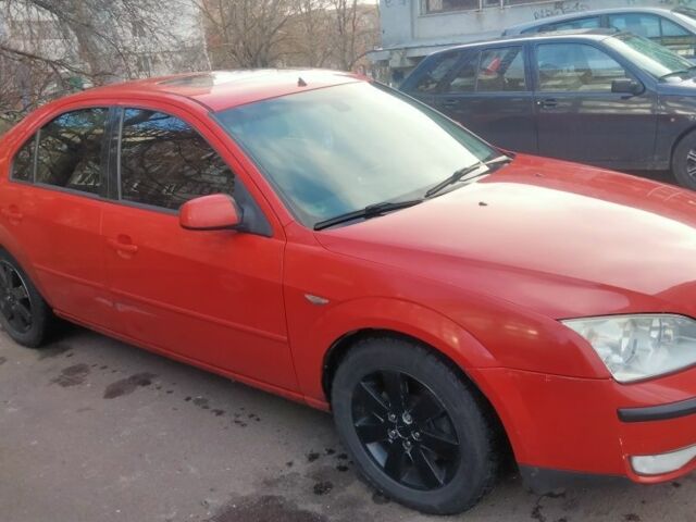 Красный Форд Мондео, объемом двигателя 2 л и пробегом 314 тыс. км за 3972 $, фото 2 на Automoto.ua