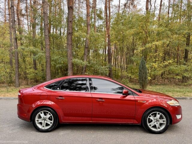 Форд Мондео 2008 в Днепре (Днепропетровске) на Automoto.ua Красный Форд Мондео, объемом двигателя 2 л и пробегом 307 тыс. км за 6700 $, фото 3 на Automoto.ua