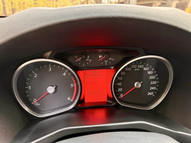 Форд Мондео 2008 в Днепре (Днепропетровске) на Automoto.ua Красный Форд Мондео, объемом двигателя 2 л и пробегом 307 тыс. км за 6700 $, фото 10 на Automoto.ua
