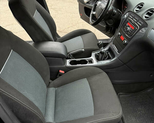 Форд Мондео, объемом двигателя 1.6 л и пробегом 190 тыс. км за 7400 $, фото 13 на Automoto.ua