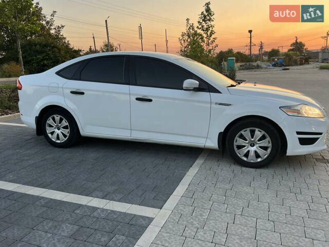 Форд Мондео, объемом двигателя 1.6 л и пробегом 120 тыс. км за 7100 $, фото 5 на Automoto.ua