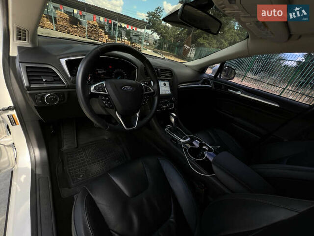 Форд Мондео, объемом двигателя 2 л и пробегом 86 тыс. км за 15300 $, фото 17 на Automoto.ua